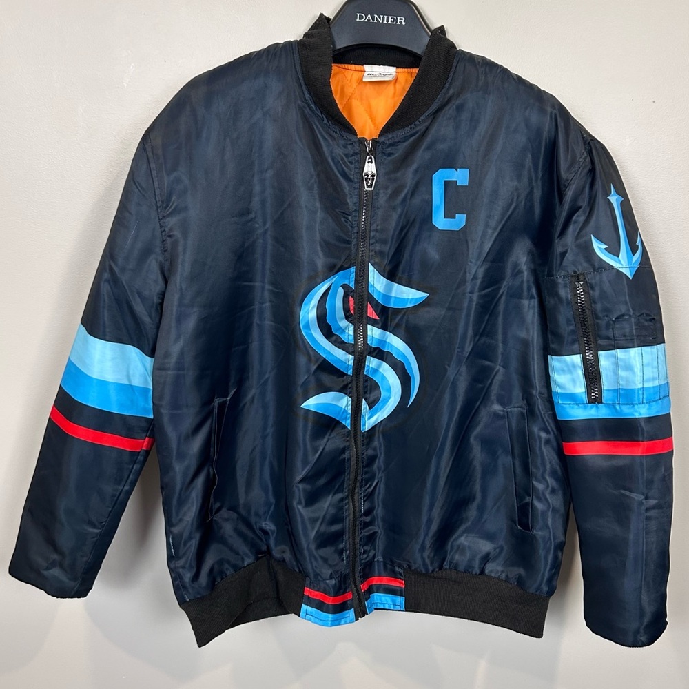 Seattle Kraken Bomber Jacket Zootop Bear NHL Style 24 Mens Small Hockey Fan READ